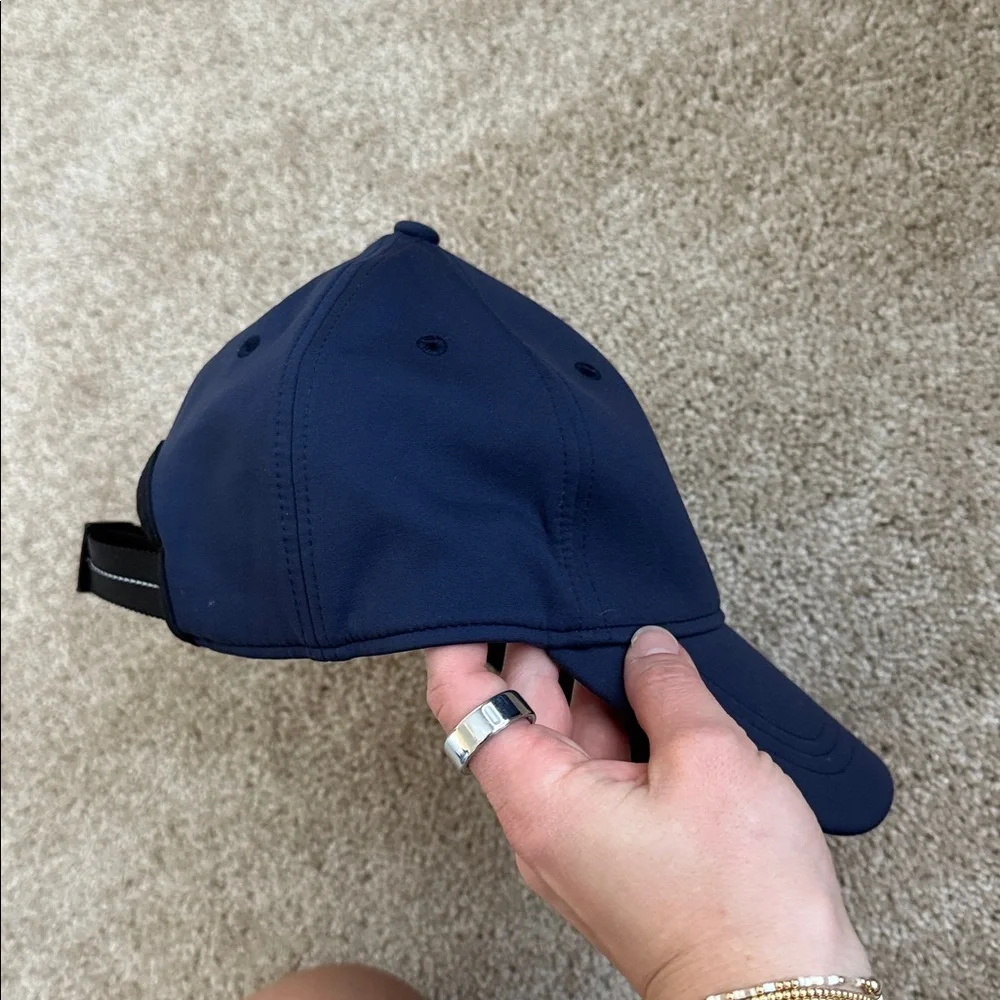 Lululemon Navy Blue Adjustable Athletic Seawheeze Runners Cap Hat